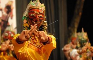 Ciri Khas Pertunjukan Wayang Topeng Jatiduwur (Image Antara) Info budaya cirikhas pertunjukan Wayang Topeng Jatiduwur