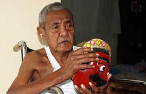 Almarhum Maestro Topeng Mbah Karimoen info budaya Alm. Mbah Karimoen tokoh-maestro topeng Malang image tempo