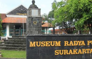 (image : indonesiakayacom) info budaya mueseum pertama di Indonesia /Museum Radya Pustaka