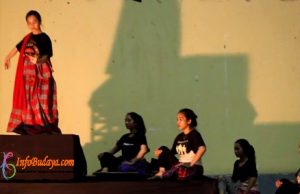 Seniman Luwu Kembali Melestarikan Kebudayaan Luwu Melalui Fost Fest 2018 Info Budaya Sugi performing arts for post fest 2018