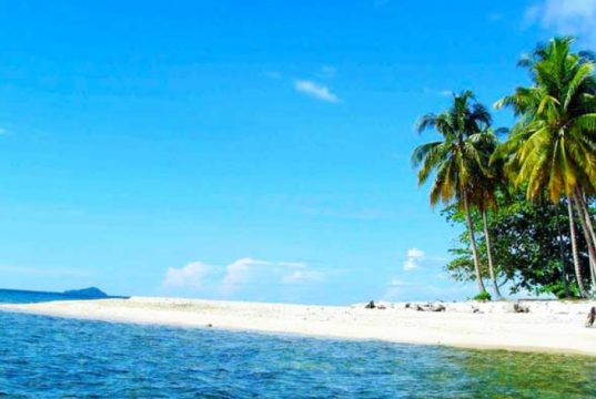 Wisata alam pulau randayan di daerah seribu sungai (Image : indo-kaya com)
