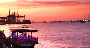 budaya indonesia sungai kapuas daerah seribu sungai (Image : indonesiakaya com)