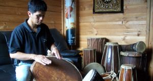 Gilang Ramadhan adalah seorang drummer besar Indonesia